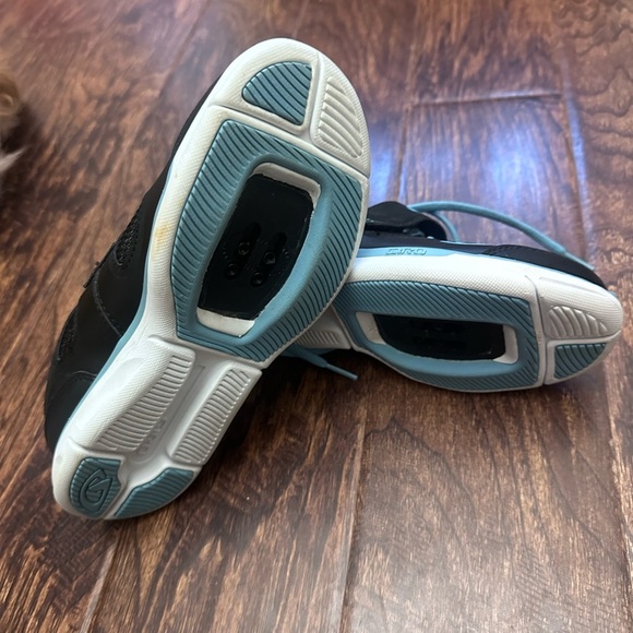 Giro WHYND Women's Cycling Shoes Black/White/Milky Blue size 6.5 - Picture 5 of 6